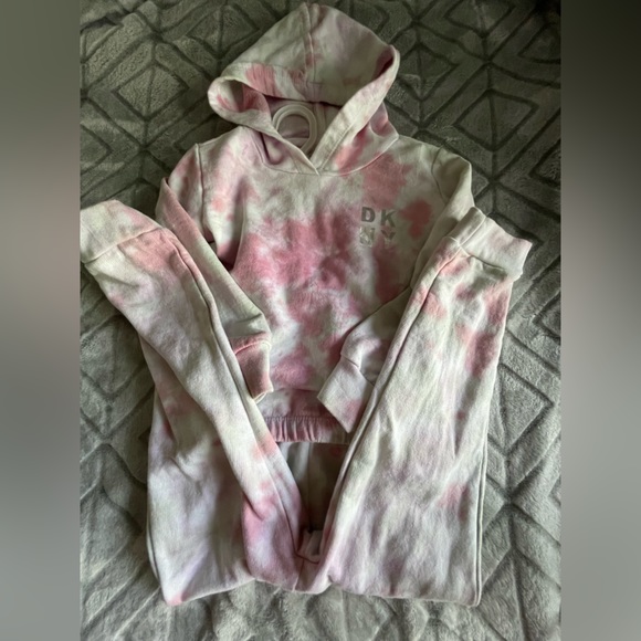 Girl DKNY jogger set - Picture 2 of 3